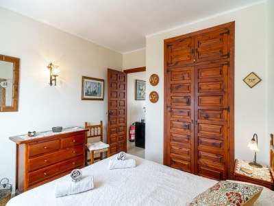 Apartment Villa in Nerja with Private Pool & Jacuzzi - Features photo 41