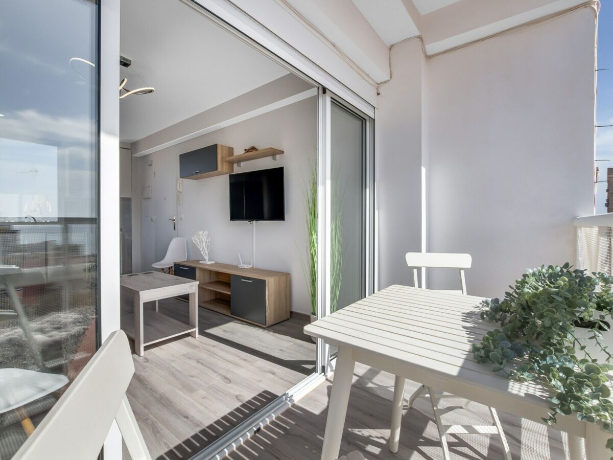 Apartment Holiday Home in Torremolinos by Playa Carihuela - Outdoor photo 2