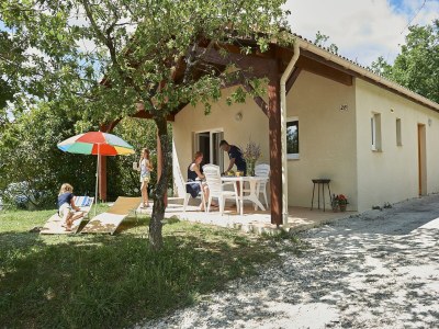 Holiday park Holiday Home in France with Private Terrace - Outdoor photo 2