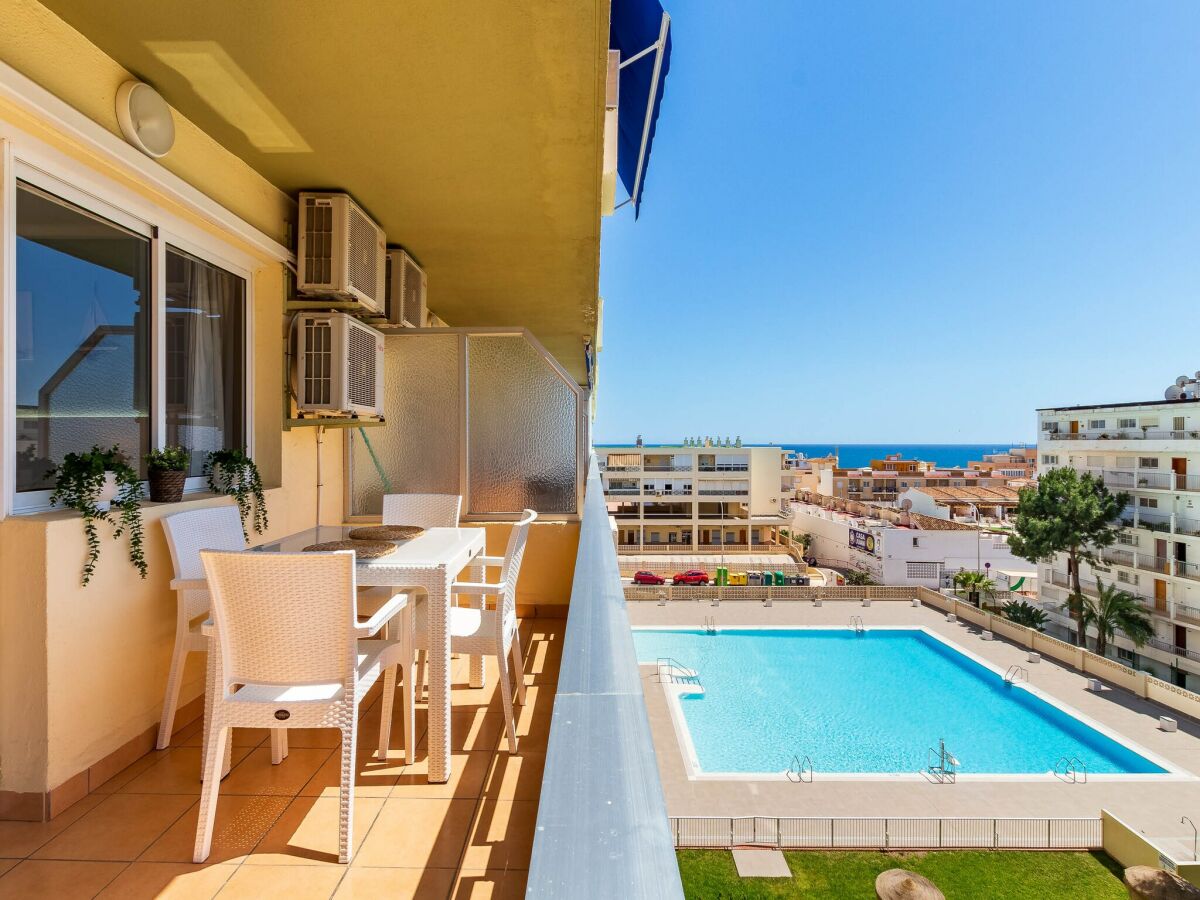 Apartment Apartment in Torremolinos near La Carihuela Beach - Outdoor photo 3
