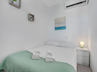 Apartment Beachfront apartment with terrace - Features photo 16