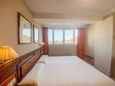 Apartment Apartment in Benalmádena with Sea Views - Features photo 12
