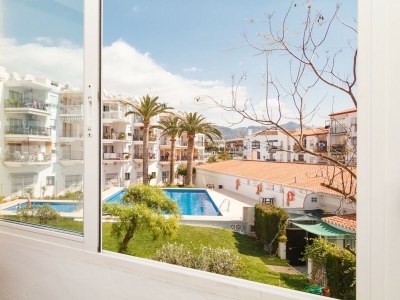 Apartment Apartment in Nerja near Balcón de Europa - Outdoor photo 2