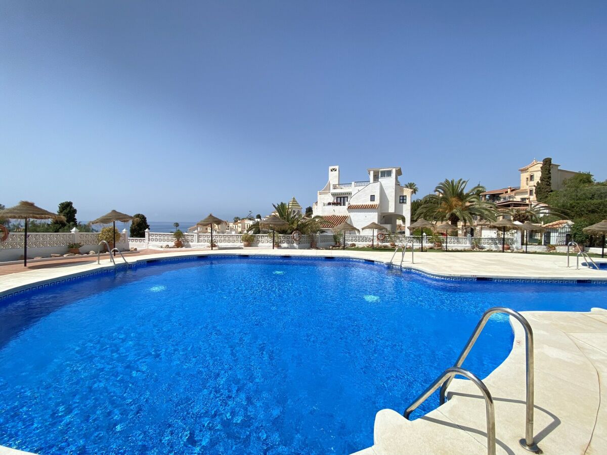 Apartment Apartment in Nerja near Burriana Beach - Outdoor photo 2