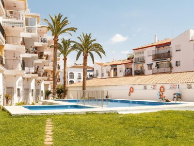 Apartment Apartment in Nerja near Carabeillo Beach in Eastern Costa del Sol - Apartment