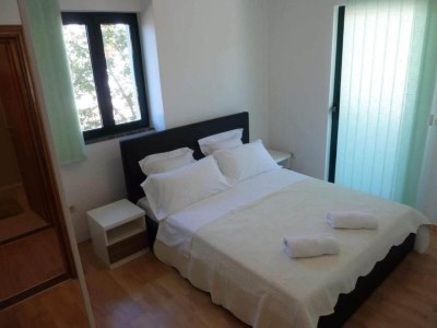 Apartment Apartments Mlikota - Two Bedroom Apt with Terrace - Features photo 8