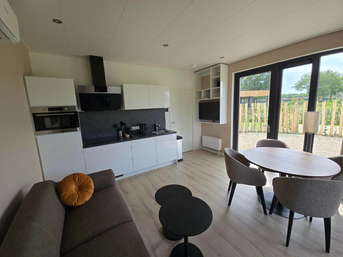 Holiday house Waterlodge in Winterswijk with Sauna & Hot Tub - Features photo 3
