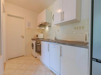 Apartment Lumbarda Resort Apartments - Comfort Two-Bedroom Apartment D8 - Features photo 13