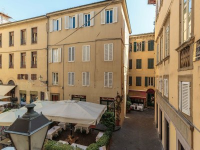 Apartment Apartment in Lucca near Piazza San Michele in Lucca - Apartment