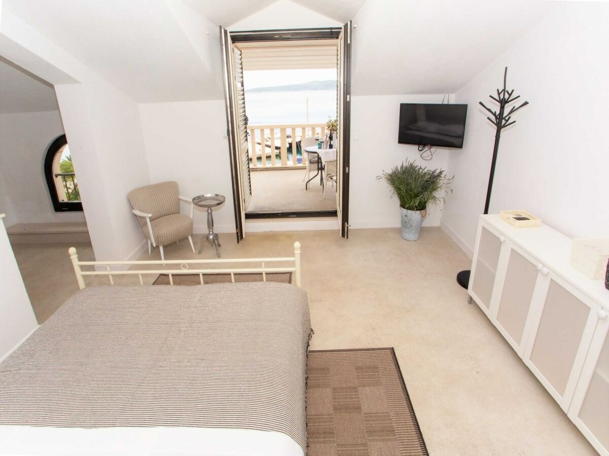Apartment Apartments & Room Vesna - Studio Apartment with Terrace and Sea View - Features photo 5