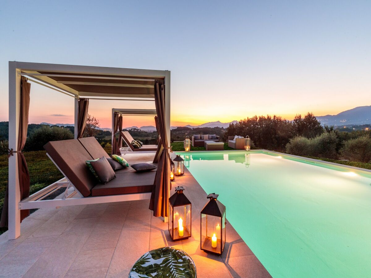 Villa 10 Bedrooms Villa in Lucca with pool - Outdoor photo 2
