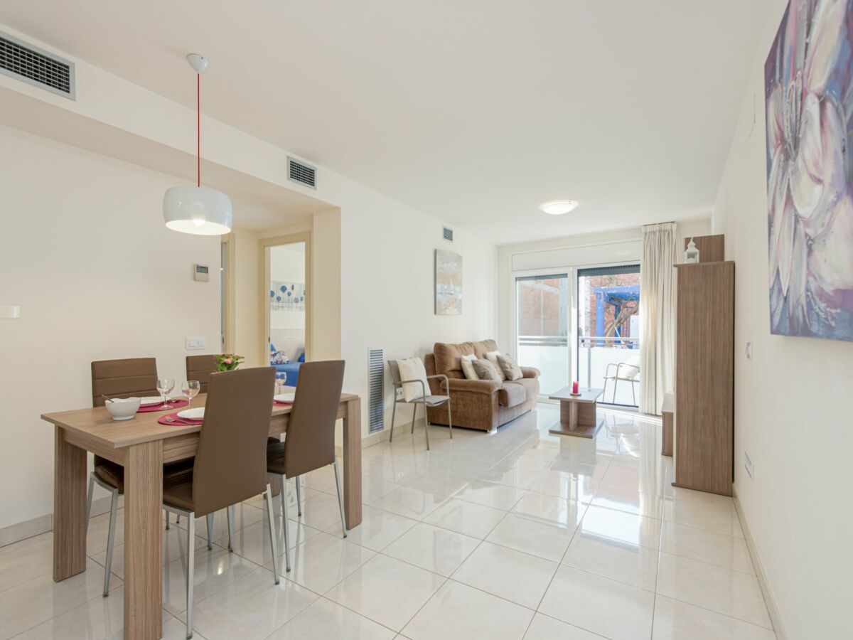 Apartment Apartment in Roses near de la Punta Beach - Features photo 3