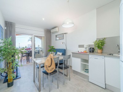 Apartment Apartment in Empuriabrava with Beach Access - Features photo 14