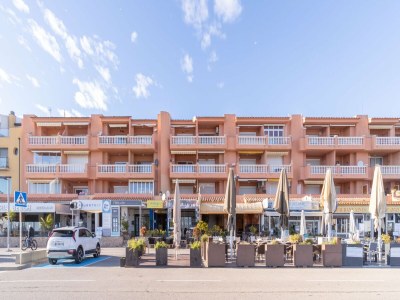 Apartment Beachfront Apartment in Empuriabrava with Pool - Outdoor photo 3