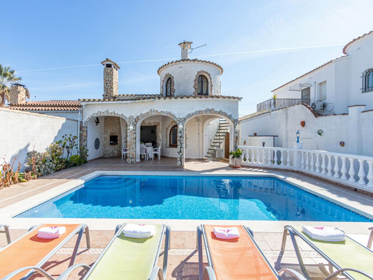 Villa Wohnung in Empuriabrava am Sandstrand