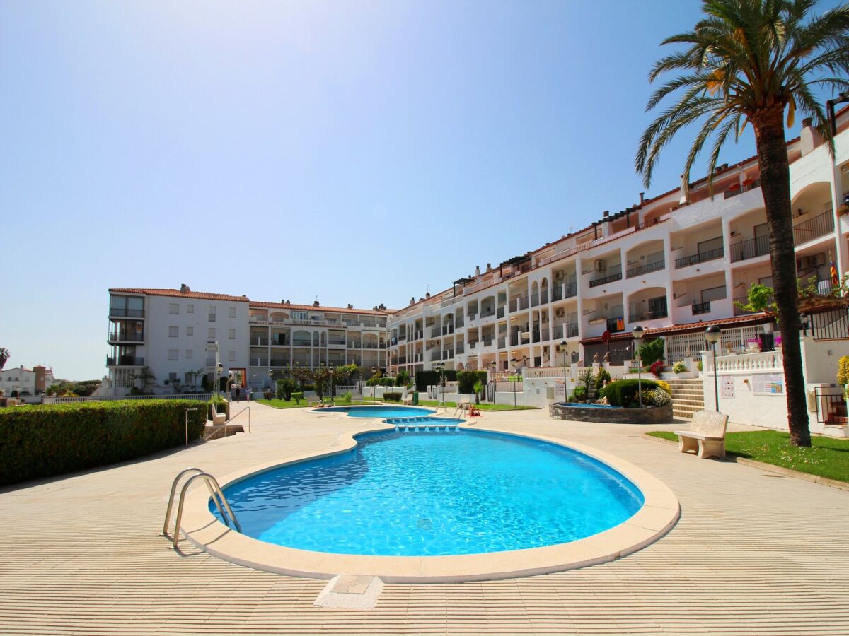 Apartment Wohnung in Empuriabrava mit Pool und Bergblick