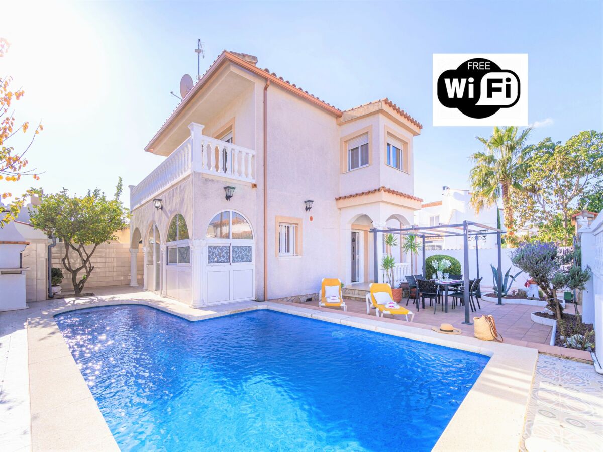 Villa Villa in Empuriabrava mit Privatpool