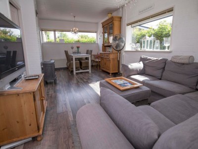 Holiday house Wunderschöner Ferienbungalow in Sint Maartenszee - Outdoor photo 8