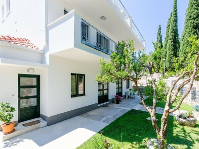 Apartment Apartments Garden - One-Bedroom Apartment with Terrace (2 Adults) in Cavtat - Apartment