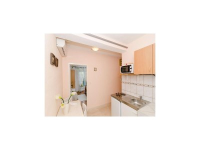 Apartment Apartments Villa Nikol - Two Bedroom Apartment with Balcony and Sea View (APT 7) - Features photo 14