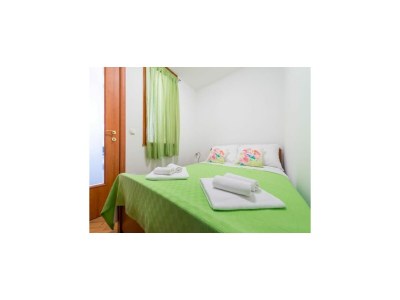 Apartment Feel Good Apartment - Two-Bedroom Apartment with Terrace and Garden View - Features photo 8