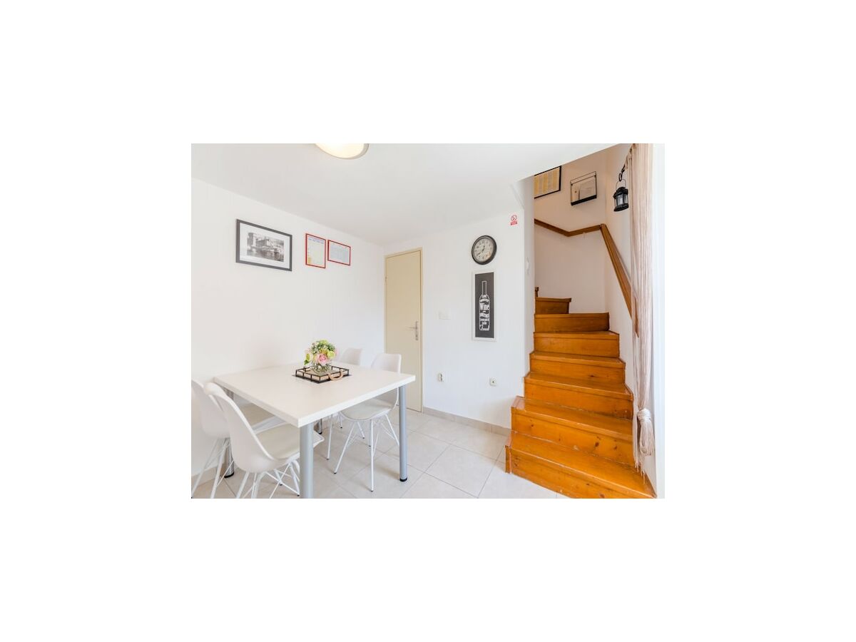 Apartment Apartment KLM - Two Bedroom Apartment - Features photo 5