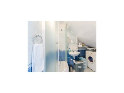 Apartment Apartment KLM - Two Bedroom Apartment - Features photo 24