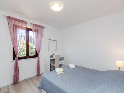 Apartment Apartment Veronika - One Bedroom Apartment with Terrace - Features photo 15