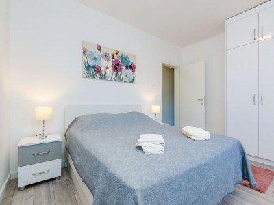 Apartment Apartment Veronika - One Bedroom Apartment with Terrace - Features photo 17
