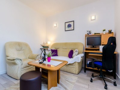 Apartment Apartment Veronika - One Bedroom Apartment with Terrace - Features photo 18