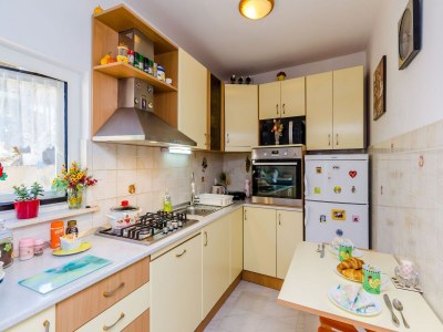 Apartment Apartment Veronika - One Bedroom Apartment with Terrace - Features photo 21