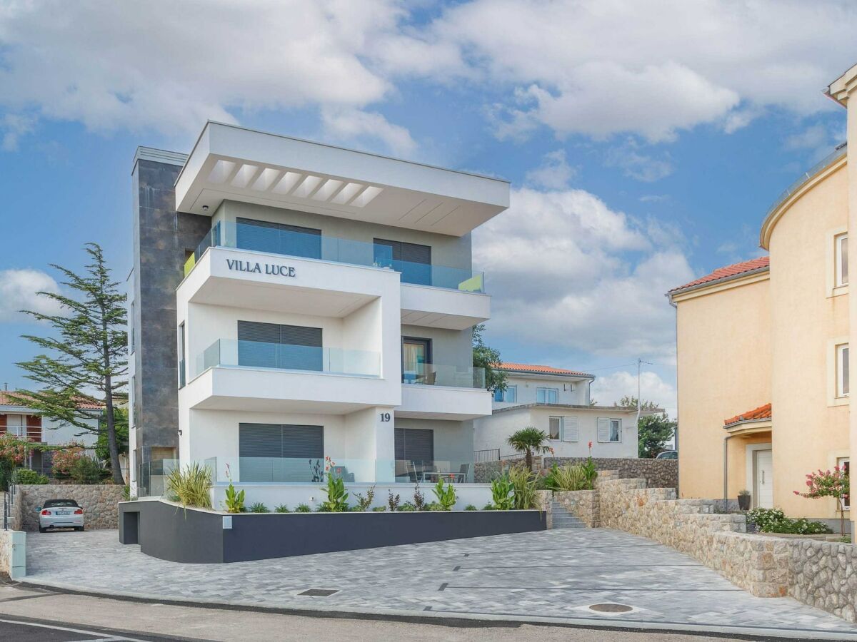Apartment Luxury Beachfront Krk Apartments with Terrace - Studio Apartment with Terrace