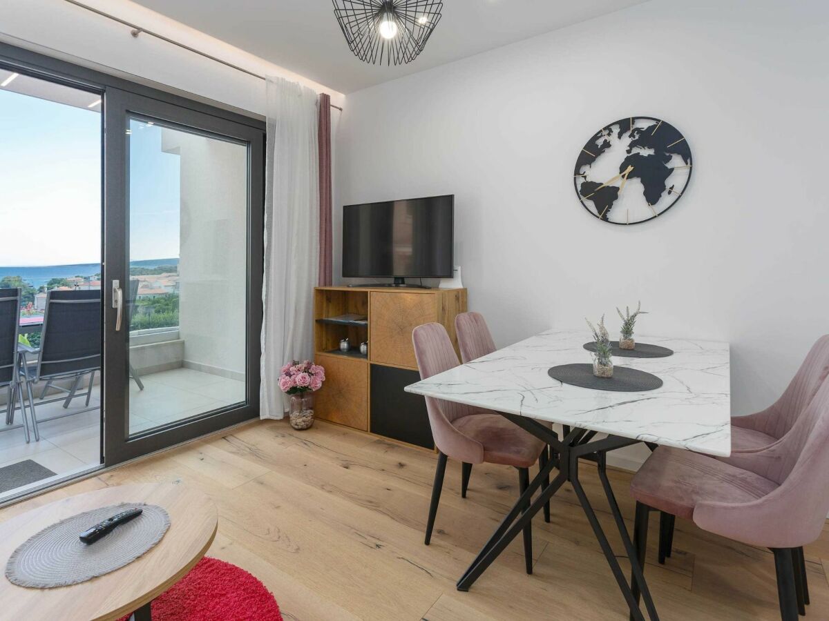 Apartment Luxury Beachfront Krk Apartments with Terrace - Studio Apartment with Terrace - Features photo 4