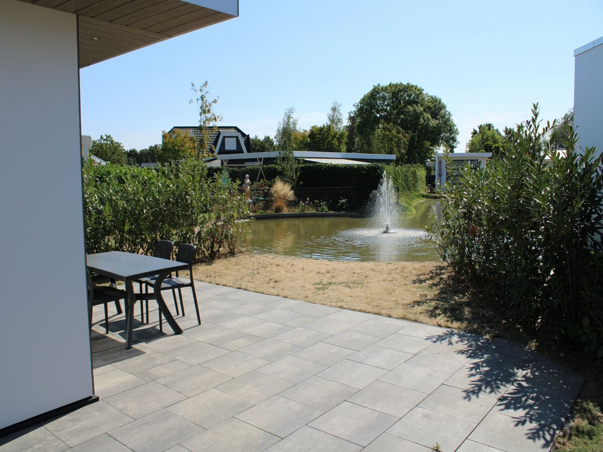 Holiday park Stilvolles Chalet mit Teichblick - Outdoor photo 2