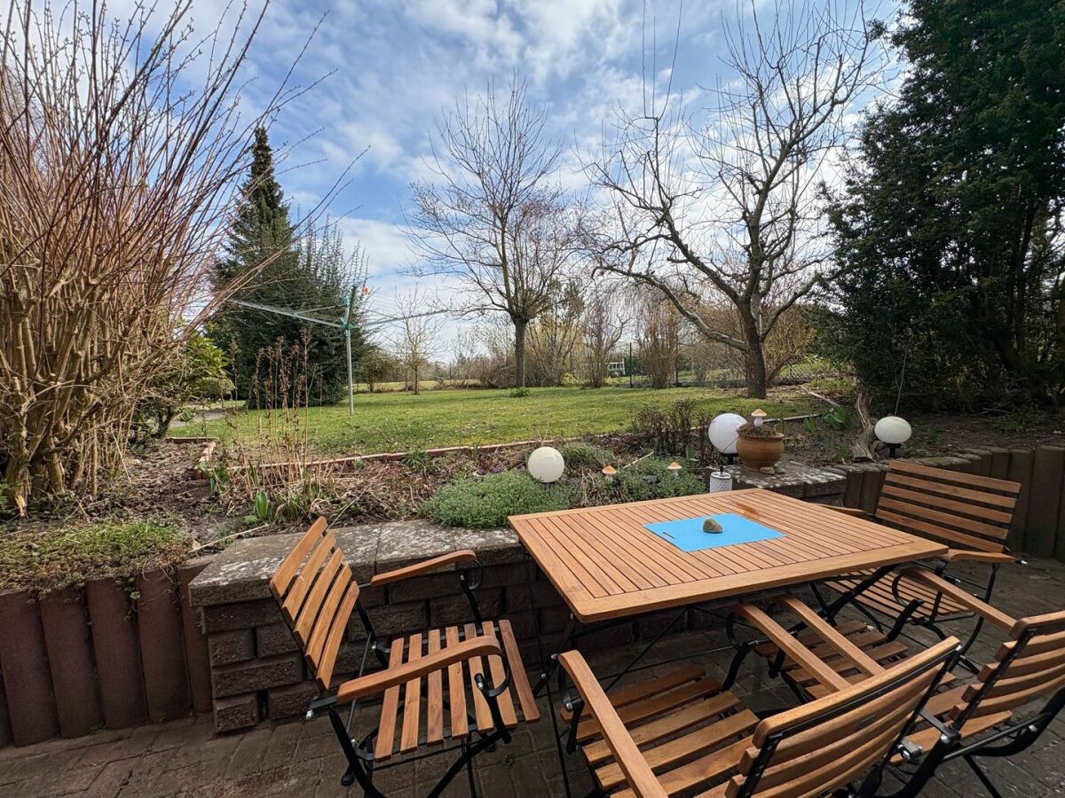 Holiday apartment Haus Ostseesprung - Fewo Valentina im EG mit Terrasse und gem. Garten - Outdoor photo 2