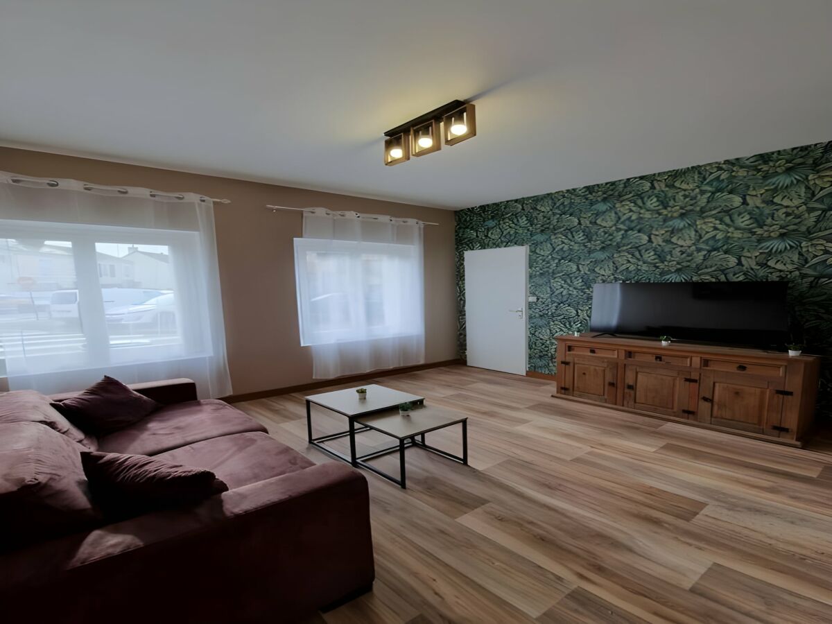 Apartment Apartment in Le Mans near Train Station