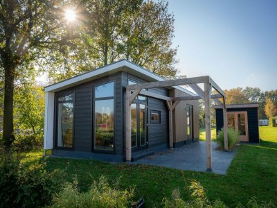 Holiday house Luxuriöses Ferienhaus, umgeben von in Sint Nicolaasga - Holiday house