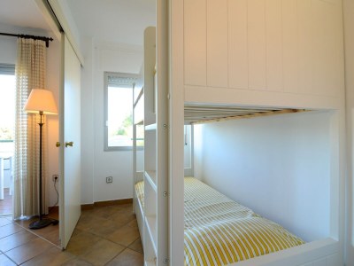 Apartment Apartment near town with 2 rooms - Features photo 14