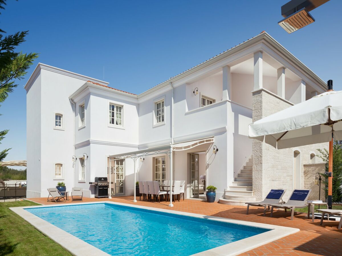 Villa Villa in Vabriga mit Pool und Garten