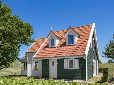 Holiday park Villa in Aquadelta by the Water in Bruinisse - Holiday park