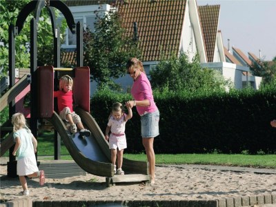 Holiday park Villa in Zeeland near the Beach - Outdoor photo 32