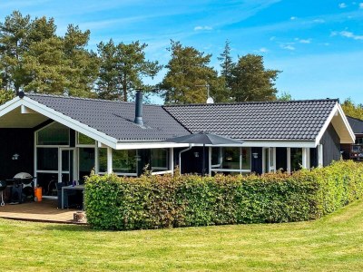 Holiday house Geraumiger Familienruckzug -- By Traum Ferienwohnungen in Hals - Holiday house