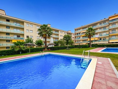 Apartment Apartment in Fenals near Beach & Saltwater Pool - Outdoor photo 6
