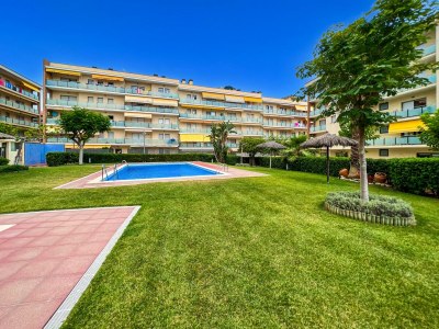 Apartment Apartment in Fenals near Beach & Saltwater Pool - Outdoor photo 12