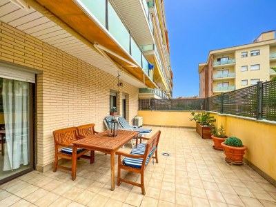 Apartment Apartment in Fenals near Beach & Saltwater Pool - Outdoor photo 36