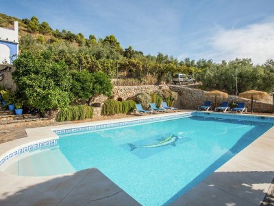 Cottage Country House in Rute with Mountain Views - Outdoor photo 11