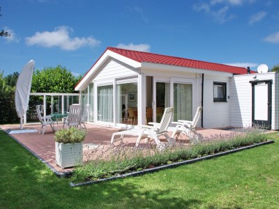 Bungalow Haus Lilly on Texel in De Koog - Bungalow