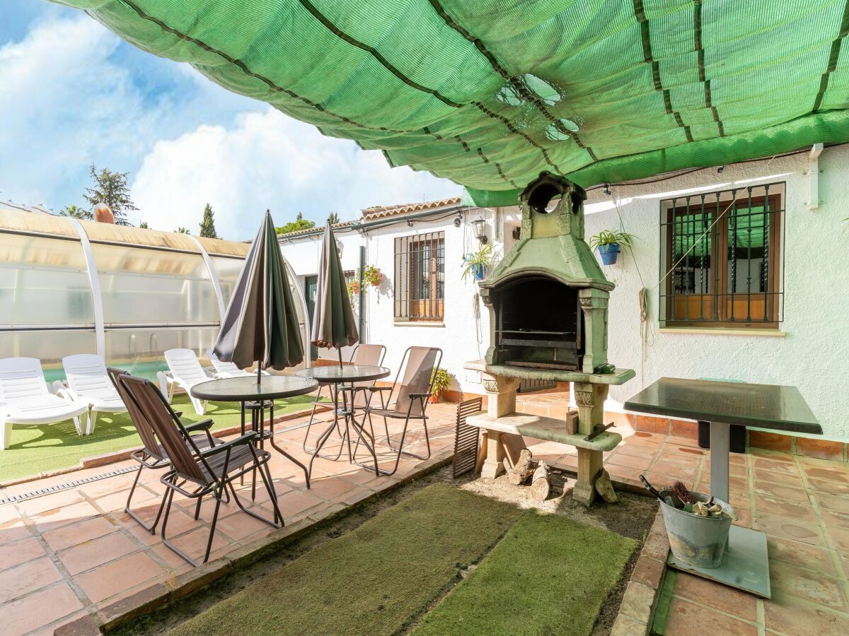 Holiday house Studio in Spain with Private Pool and Garden