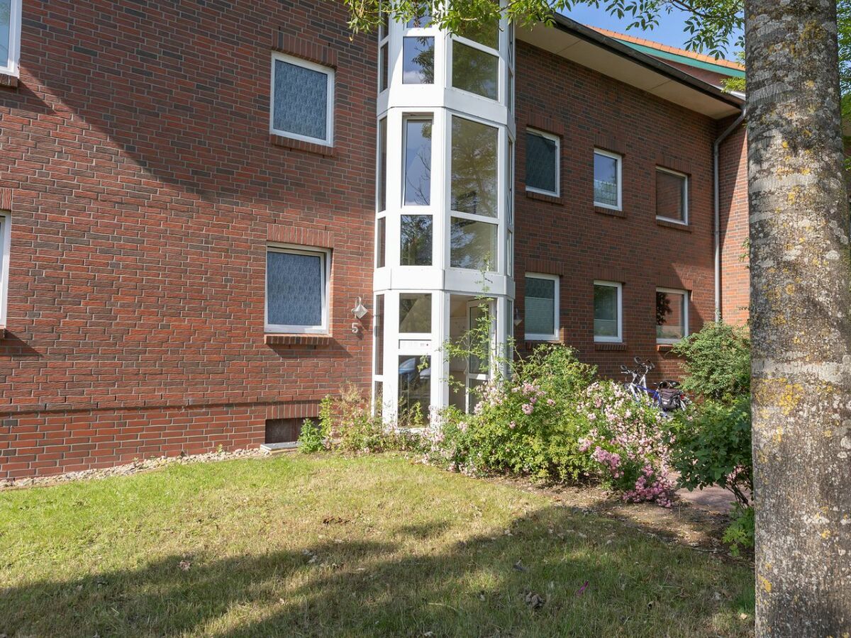 Holiday apartment Ferienwohnung "Deichblick" Lilli Marleen 5-17 - Outdoor photo 3