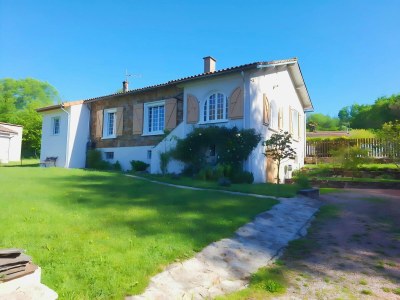 Holiday house Villa in St Denis mit Pool und Blick auf die Pyrenäen - Outdoor photo 2